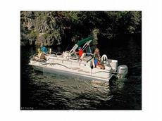 Voyager Marine VEXP22F Express Super Fish 2006 Boat specs