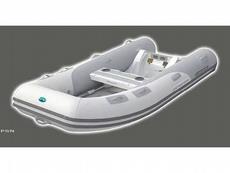 Walker Bay 340 RT/RTH 2006 Boat specs