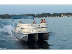 Aqua Patio AP220 RE-4 Gate 2007 Boat specs