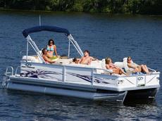 Crest III XRS RE 22 2007 Boat specs