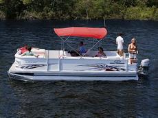 Crest Pro R LE 22 2007 Boat specs