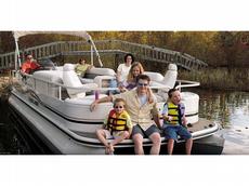 Crestliner LSi 2685 2007 Boat specs