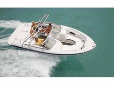 Four Winns 220 Horizon 2007 Boat specs