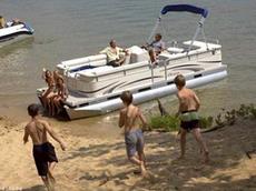 Manitou Pontoons 22 Aurora 2007 Boat specs