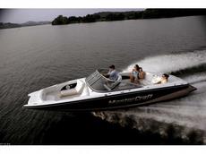 MasterCraft 245 VRS 2007 Boat specs