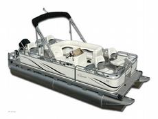 Qwest 717 XRE  Fish 2007 Boat specs