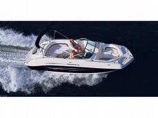 Rinker 260 Deck Boat 2007 Boat specs