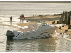 Seaswirl 2301 Dual Console O/B 2007 Boat specs