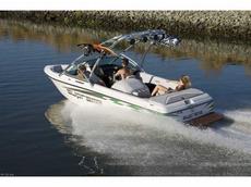 Ski Supreme 220SP  2007 Boat specs