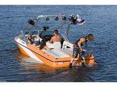 Ski Supreme V220  2007 Boat specs