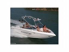 Supra Launch 22 SSV 2007 Boat specs