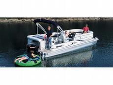 Triton Boats 220 Platinum 2007 Boat specs