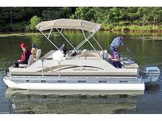 War Eagle Fishtoon - 25 Foot 2007 Boat specs