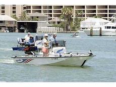 Blue Wave 220 Super Tunnel Deluxe 2008 Boat specs