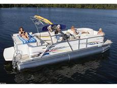 Crest Caribbean 27 2008 Boat specs