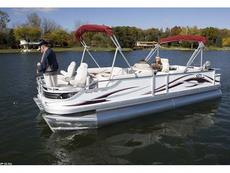 Crest Family Fisherman 25 2008 Boat specs