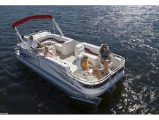 Crest III XRS 22 2008 Boat specs