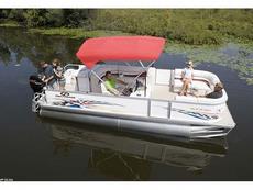 Crest Pro R LE 22 2008 Boat specs
