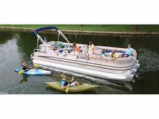 Cypress Cay 250 Cozumel 2008 Boat specs