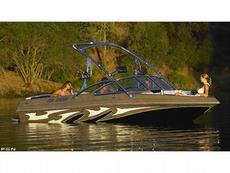 MB Sports B52V 2008 Boat specs