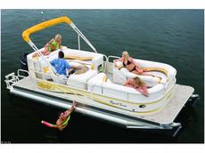 Aloha Pontoons Tropical 210 Family Triple Tunnel 2009 Boat specs