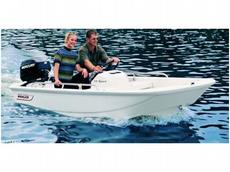 Boston Whaler 110 Sport 2009 Boat specs