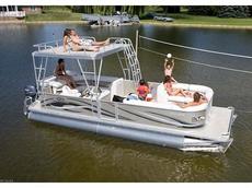 Crest Crest II LE 25 Upper Sundeck 2009 Boat specs