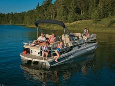 Crestliner Grand Cayman 2485 I/O RFL TriToon 2009 Boat specs