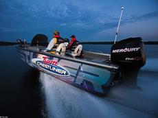 Crestliner Tournament Series 202 SC 2009 Boat specs