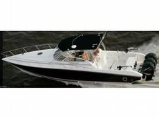 Fountain 38 SFC OB 2009 Boat specs