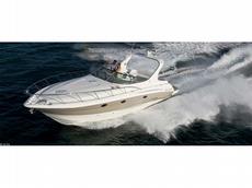 Larson Cabrio 370 2009 Boat specs