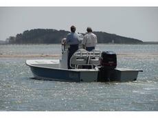 Majek Texas Skiff 2009 Boat specs