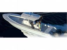 Regulator 32FS 2009 Boat specs