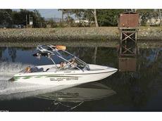 Ski Supreme 220SP  2009 Boat specs