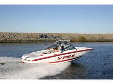 Ski Supreme V226 2009 Boat specs