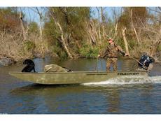 Tracker Marsh Hunter 1860 2009 Boat specs