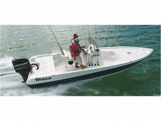 Triton Boats 220 LTS 2009 Boat specs