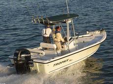 Trophy 2401 Bay Boat 2009 Boat specs