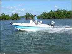 Twin Vee Catamarans 19 ft. Bay Cat 2009 Boat specs
