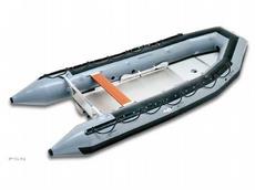 Achilles SU-18 2010 Boat specs