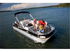 Avalon Fish N Fun 22 ft. 2010 Boat specs