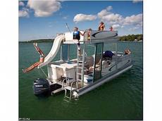 Avalon Windjammer Funship 2010 Boat specs