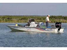 Blue Wave 220 Super Tunnel 2010 Boat specs