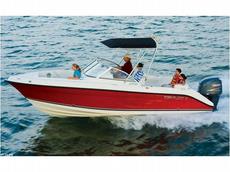 Century Boats 2350 Dual Console 2010 Boat specs