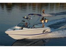 Cobalt Boats 230WSS 2010 Boat specs