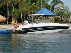 Four Winns F244 2010 Boat specs
