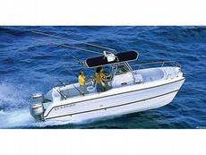 Glacier Bay 2665 Center Console 2010 Boat specs