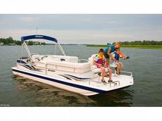 Hurricane Boats FD 226F OB  2010 Boat specs