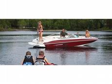 Larson 204 Escape 2010 Boat specs
