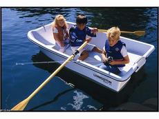 Livingston Model 8 2010 Boat specs